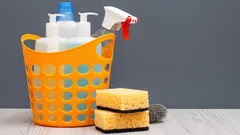 Fünf Putzmittel, die öfter schaden als helfen – so bleiben Möbel und Böden wie neu